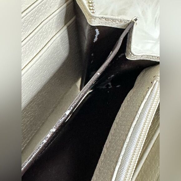 💯Authentic Gucci  Zipped Around Long Wallet🍀 - Picture 13 of 16